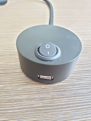 Convenient USB Charging Port Flexible LED Wall Reading Light for Hotel Guests